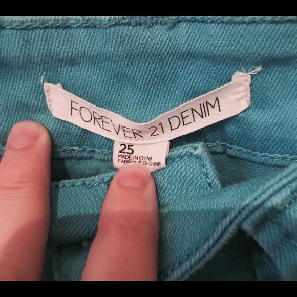 EUC Forever 21 Distressed Blue Cutoff Low Rise Denim Shorts Size 25 - Picture 3 of 3